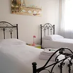 Bed and breakfast Annunziata- In Centro, Vicino All' Ospedale Di 4*