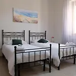 Annunziata- In Centro, Vicino All' Ospedale Di Bed and breakfast 4*