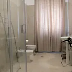 Annunziata- In Centro, Vicino All' Ospedale Di 4* Cosenza