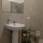 Annunziata- In Centro, Vicino All' Ospedale Di 4* Cosenza