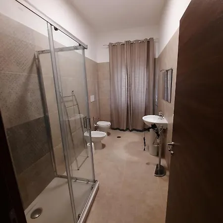 Annunziata- In Centro, Vicino All' Ospedale Di Cosenza