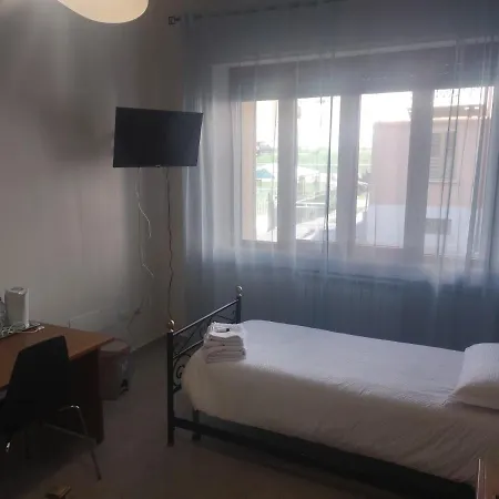 Annunziata-vicino All' Ospedale Civile Dell'annunziata E Clinica Scarnati, A Due Passi Dall'ospedale Mariano Santo,siamo Nel Centro Di Con Facilita' Di Parcheggio E Servizi Vari 3*