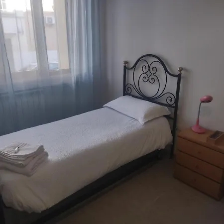 Annunziata- In Centro, Vicino All' Ospedale Di 4*