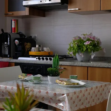 Bed & Breakfast Annunziata- In Centro, Vicino All' Ospedale Di Cosenza