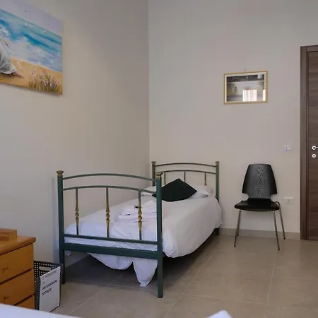 Bed and breakfast Annunziata-vicino All' Ospedale Civile Dell'annunziata E Clinica Scarnati, A Due Passi Dall'ospedale Mariano Santo,siamo Nel Centro Di Con Facilita' Di Parcheggio E Servizi Vari Cosenza