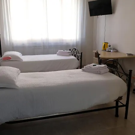 Annunziata- In Centro, Vicino All' Ospedale Di Bed & Breakfast 4*