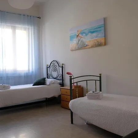 Bed & Breakfast Annunziata- In Centro, Vicino All' Ospedale Di 4*