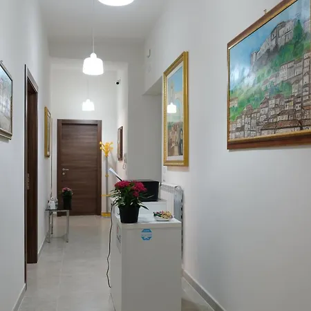 Annunziata-vicino All' Ospedale Civile Dell'annunziata E Clinica Scarnati, A Due Passi Dall'ospedale Mariano Santo,siamo Nel Centro Di Con Facilita' Di Parcheggio E Servizi Vari コゼンツァ