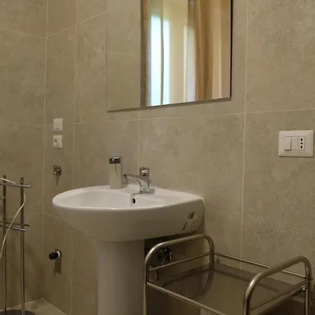 Annunziata- In Centro, Vicino All' Ospedale Di Bed & Breakfast 4*