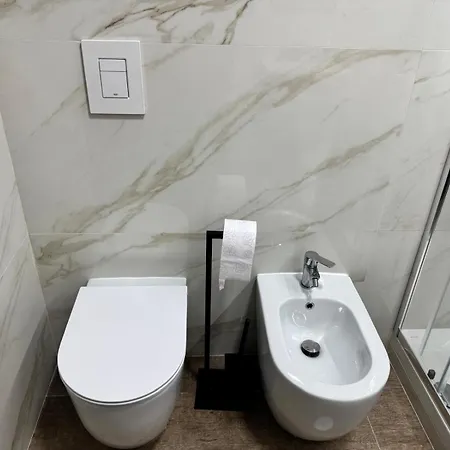 Bed & Breakfast Annunziata- In Centro, Vicino All' Ospedale Di