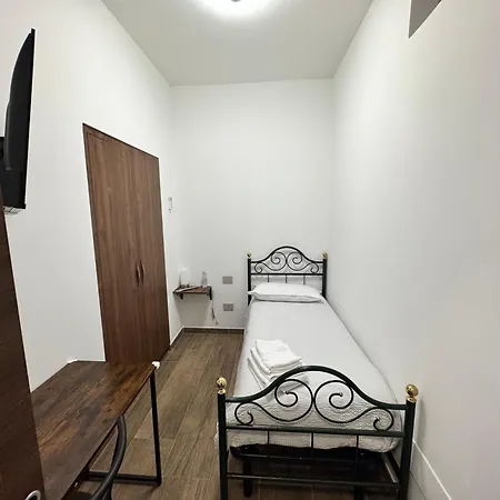 Annunziata- In Centro, Vicino All' Ospedale Di 4*