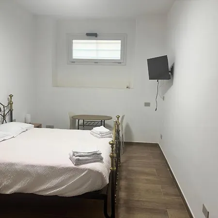 Annunziata- In Centro, Vicino All' Ospedale Di Oda ve Kahvaltı