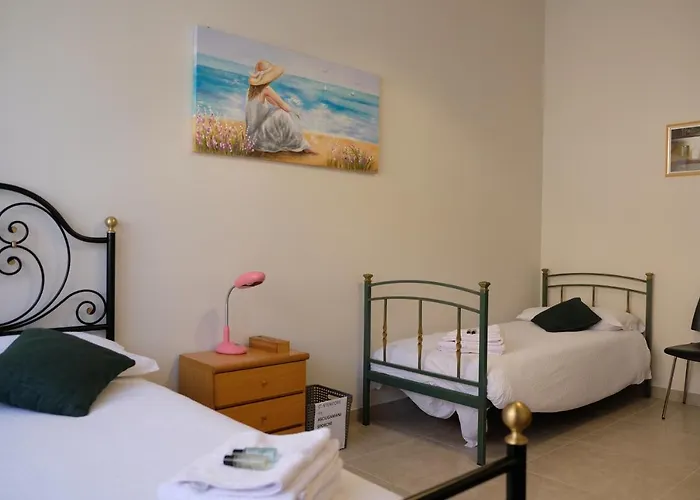 Annunziata- In Centro, Vicino All' Ospedale Di 4* コゼンツァ