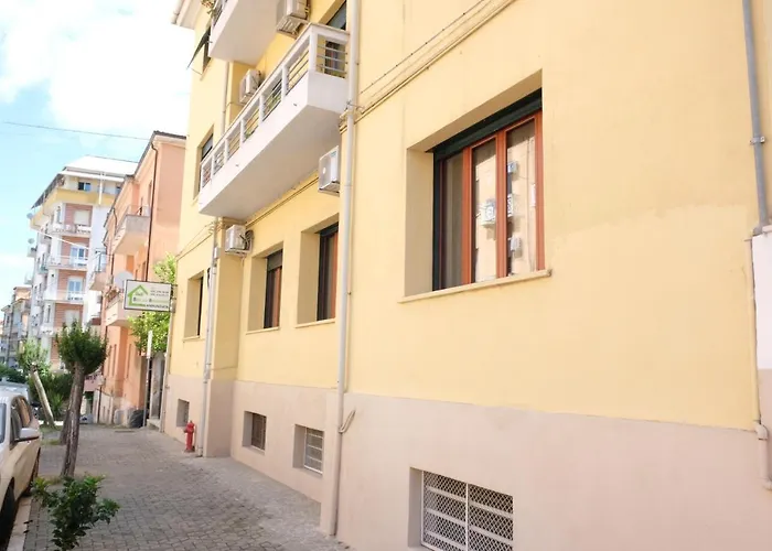 Annunziata- In Centro, Vicino All' Ospedale Di ベッド・アンド・ブレックファスト コゼンツァ