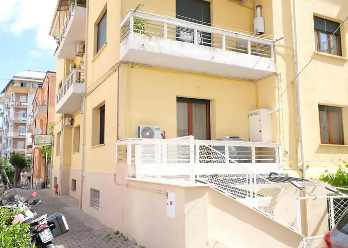 ベッド・アンド・ブレックファスト Annunziata- In Centro, Vicino All' Ospedale Di コゼンツァ